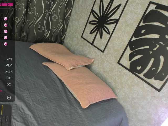 Broadcast screenshots LaurenCamilaa