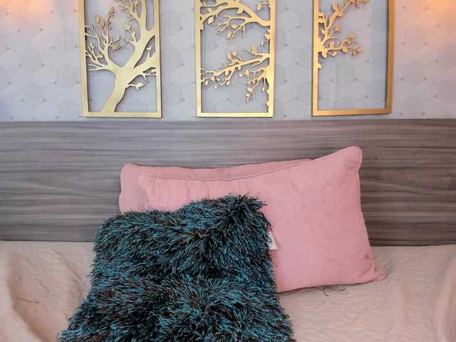 Broadcast screenshots LaurenCamilaa