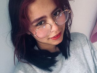 Erotic video chat Layla-white