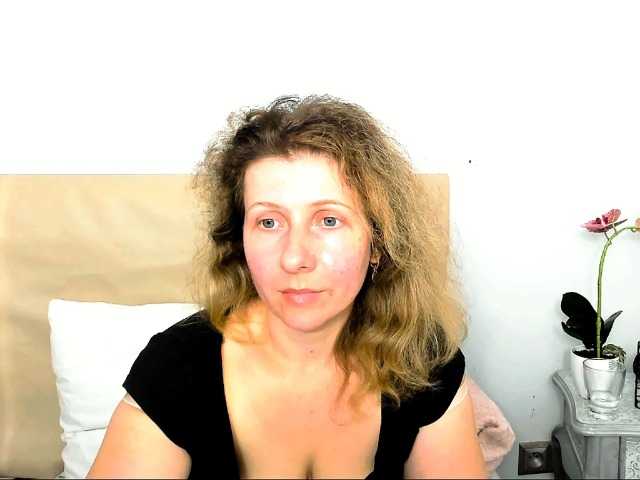 Broadcast screenshots LeaModel