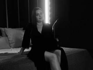 Erotic video chat LediBritmi