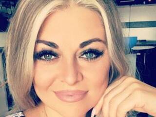 Erotic video chat LegendBlondy