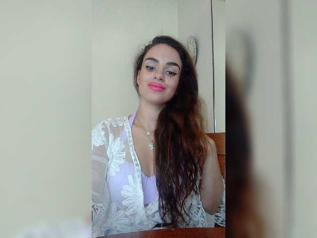 Broadcast screenshots LeilaJasmin