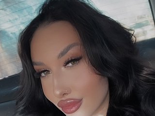 Erotic video chat LeriKissme