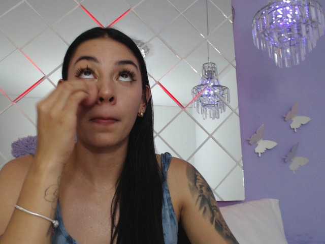 Broadcast screenshots LiaWilde