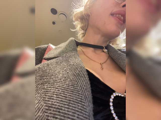 Broadcast screenshots LiiBaby