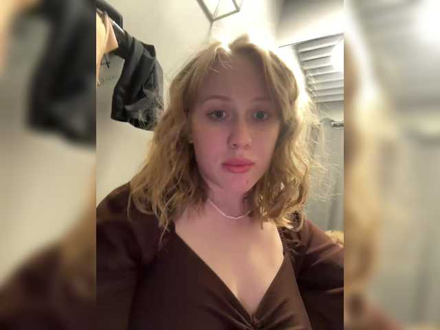 Broadcast screenshots LiiBaby