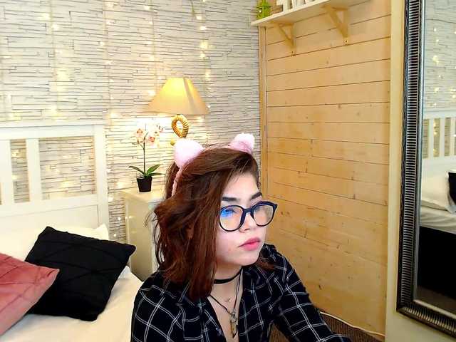 Broadcast screenshots Like-Lucy