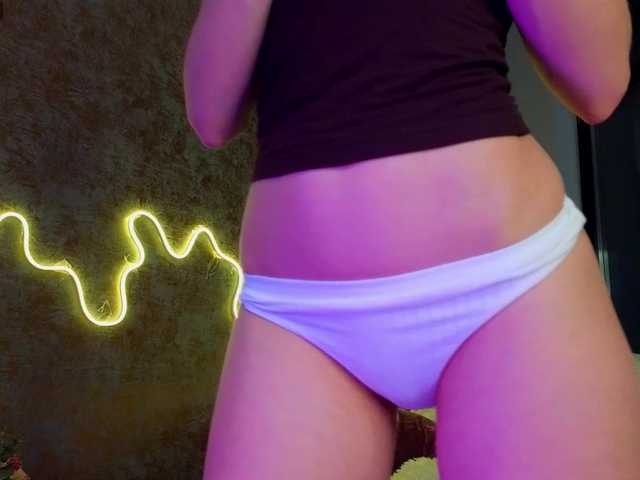 Broadcast screenshots lili-roze