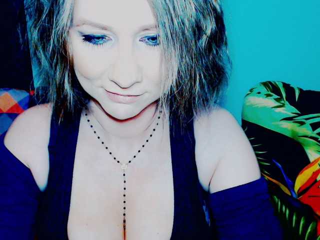 Photos Lilly666 hey guys, ready for fun? i view cams for 80 tok, to get preview of my body 90, LOVENSE LUSH Low 15, med 30, high 60, mic on, toys on.... and other things also! :)