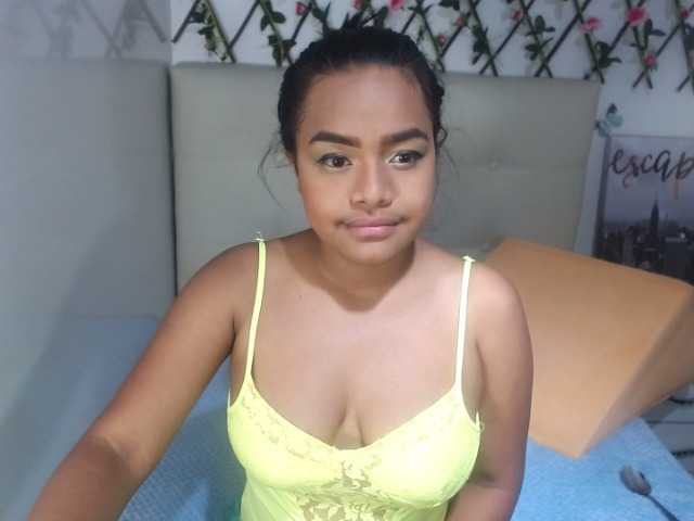 Broadcast screenshots LilyPeytonx