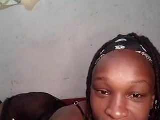 Erotic video chat linette12