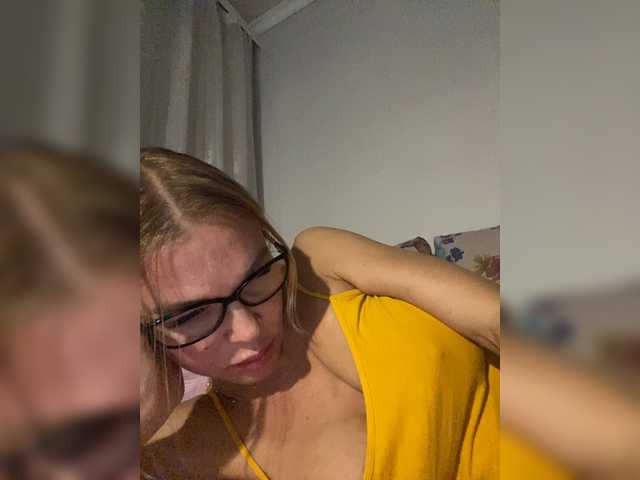 Broadcast screenshots Lisa1225