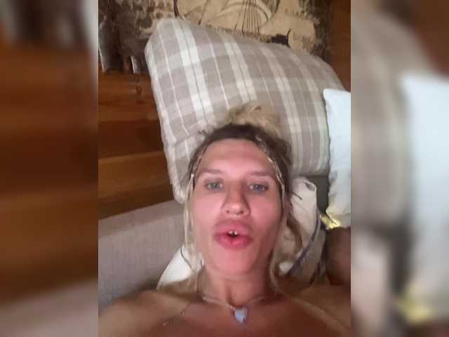 Broadcast screenshots LisaAlisa032