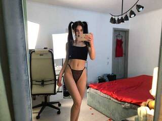 Erotic video chat Little-Monika-