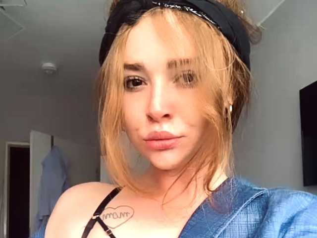 Photo of the profile Littleslave1