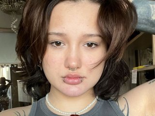 Erotic video chat littlewetgirl