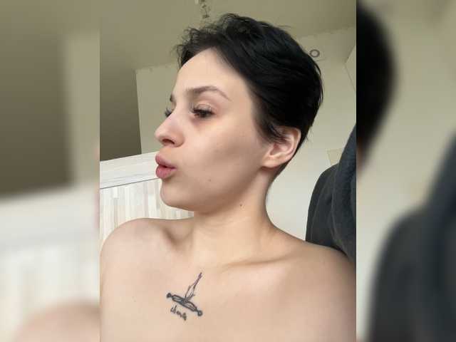 Photos livy_liluna I want to cum 7 times in a row