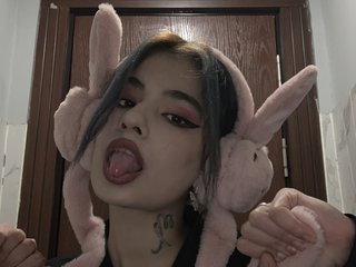 Erotic video chat liya_monster