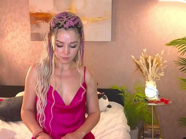 Broadcast screenshots SonyaBest