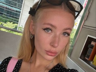 Erotic video chat lizzyMeoww