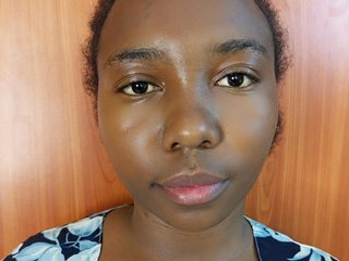 Erotic video chat Llyiae2