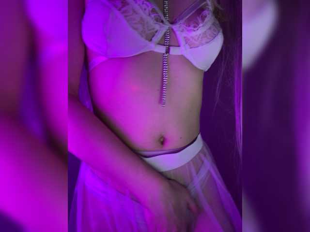 Photos _MoonPrincess Hello :* only eroticism, tenderness and dancing. I don’t undress. Lovense 2tk. Show with wax @remain left