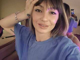 Erotic video chat LolaxCute