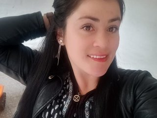 Erotic video chat lorian28