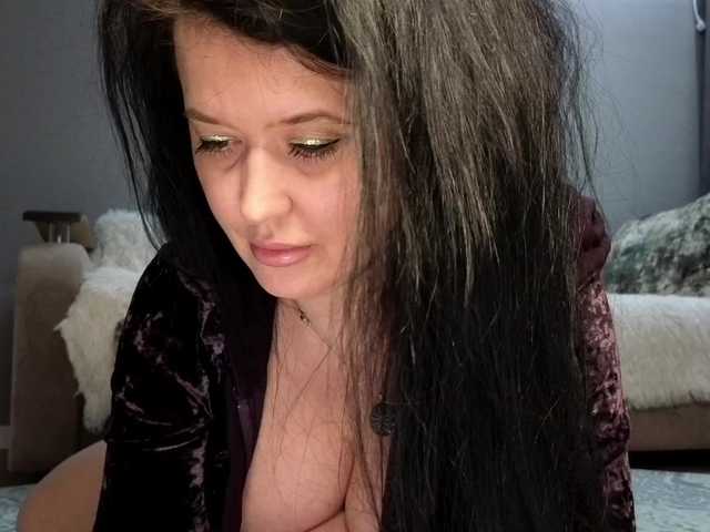 Broadcast screenshots LoveCatsuit