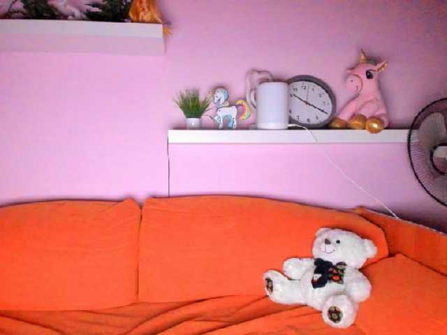 Broadcast screenshots LoveMeLuvMe