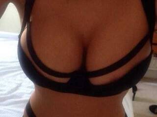 Erotic video chat Lovestoryy