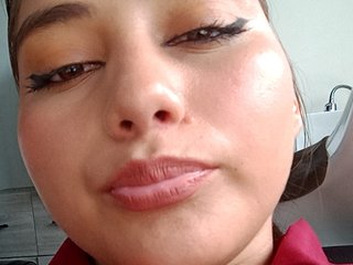 Erotic video chat Lucy02