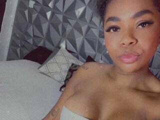 Erotic video chat lucyhot4