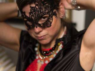 Erotic video chat LuluMountain1