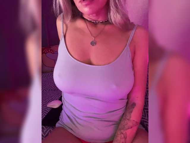 Broadcast screenshots _YourGirl_6399