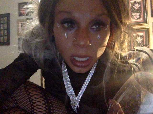 Broadcast screenshots LunaKittyKat3