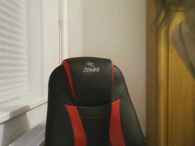 Welcome to my chat room! Feel free to say hi 😊