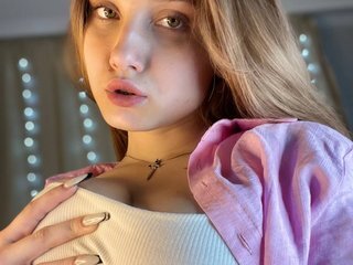 Erotic video chat LunetteFame