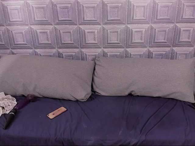 Broadcast screenshots LynCollinsX