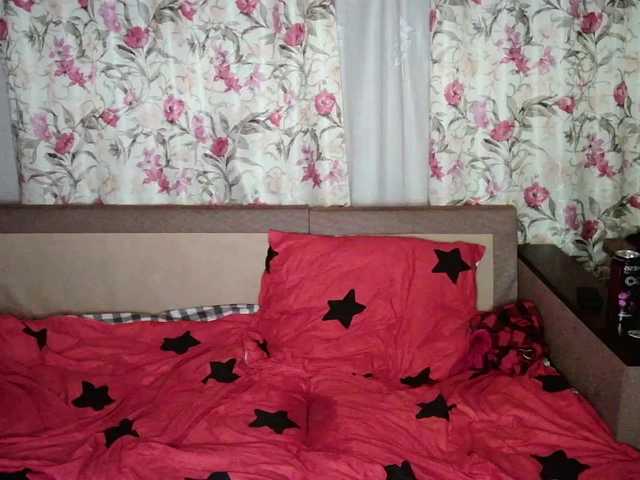 Broadcast screenshots M-and-W