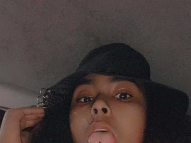 Photo of the profile Mackenzie-