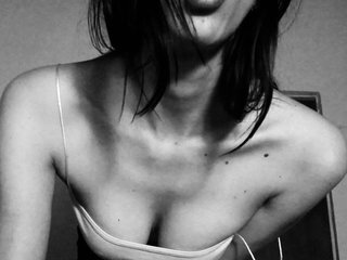 Erotic video chat MadameLia