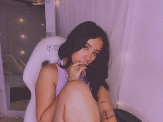 Erotic video chat Maddy-Harriso