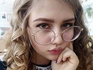 Erotic video chat maddykit