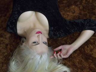 Erotic video chat Maddylove22