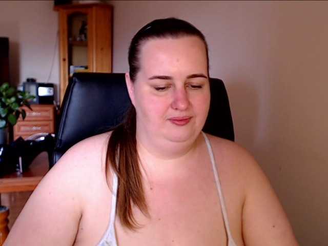 Photos MadelineFlirt #bigtits #curvy #fetish #domination #BBW