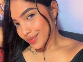 Erotic video chat madelynefox