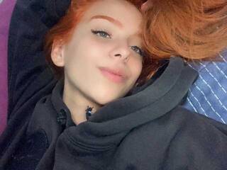 Erotic video chat Mady-grey