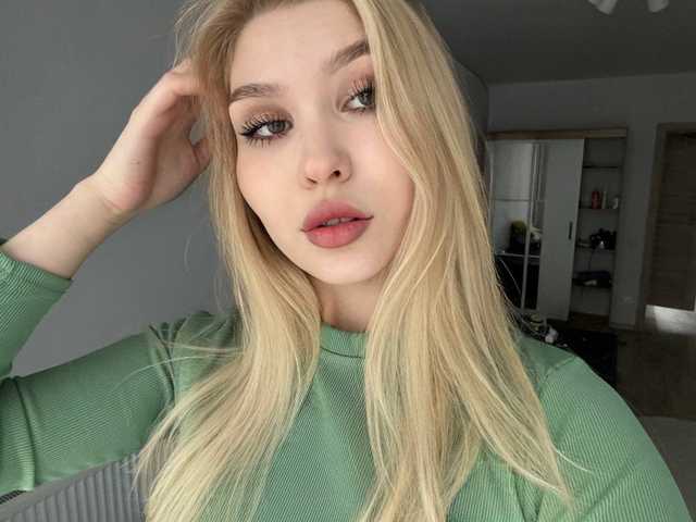 Photo of the profile maebarbie